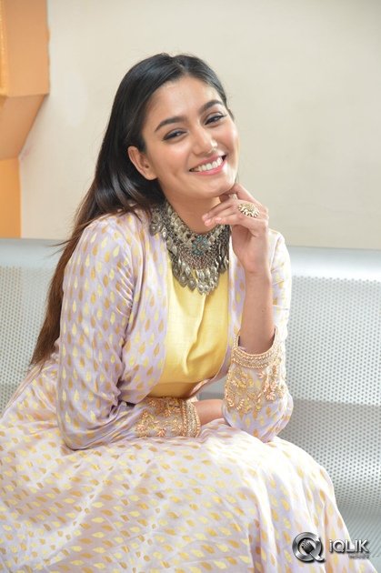 Sana-Maqbool-At-Mama-O-Chandamama-Movie-Press-Meet